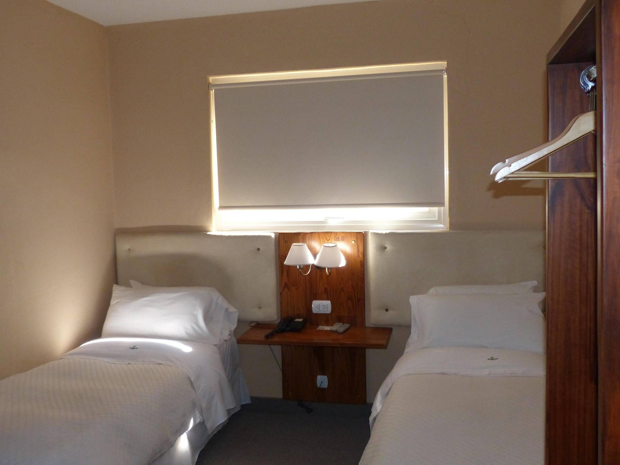 Euskadi Hotel General Pico Esterno foto